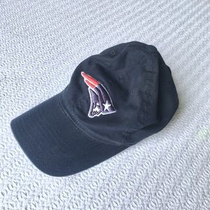 Men’s Navy PATRIOTS Fitted Baseball Hat